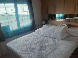 Searivers Caravan Park - Holiday Accommodation 8852 - Mid Wales - 1189208 - thumbnail photo 2