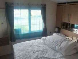 Searivers Caravan Park - Holiday Accommodation 8852 - Mid Wales - 1189208 - thumbnail photo 8