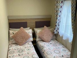 Tattershall Lakes Country Park - Holiday Accommodation 8859 - Lincolnshire - 1189209 - thumbnail photo 9