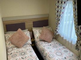Tattershall Lakes Country Park - Holiday Accommodation 8859 - Lincolnshire - 1189209 - thumbnail photo 10