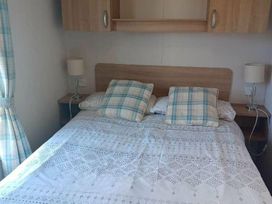 Primrose Valley Holiday Park - Holiday Accommodation 8870 - North Yorkshire (incl. Whitby) - 1189210 - thumbnail photo 6