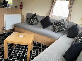 Greenacres Holiday Park - Holiday Accommodation 89 - North Wales - 1189212 - thumbnail photo 2