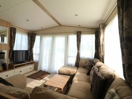 White Acres Holiday Park - Holiday Accommodation 895 - Cornwall - 1189216 - thumbnail photo 3