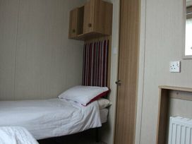 White Acres Holiday Park - Holiday Accommodation 895 - Cornwall - 1189216 - thumbnail photo 10