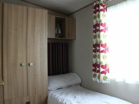 White Acres Holiday Park - Holiday Accommodation 895 - Cornwall - 1189216 - thumbnail photo 9