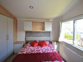 Perran Sands - Holiday Accommodation 8982 - Cornwall - 1189218 - thumbnail photo 9