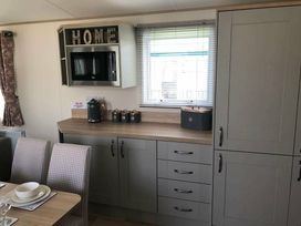 Kingfisher Caravan Park - Holiday Accommodation 9056 - Lincolnshire - 1189221 - thumbnail photo 5