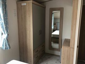 Kingfisher Caravan Park - Holiday Accommodation 9056 - Lincolnshire - 1189221 - thumbnail photo 9