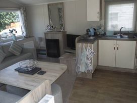 Waterside, Paignton - Holiday Accommodation 9102 - Devon - 1189223 - thumbnail photo 3