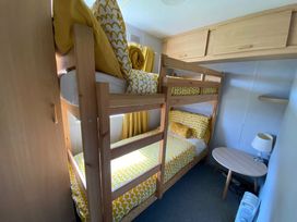 West Sands - Holiday Accommodation 9171 - Hampshire - 1189228 - thumbnail photo 4