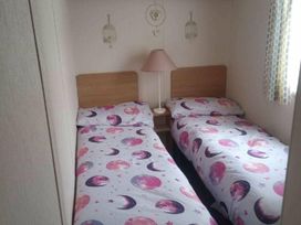 Pendine Sands - Holiday Accommodation 9203 - South Wales - 1189230 - thumbnail photo 3