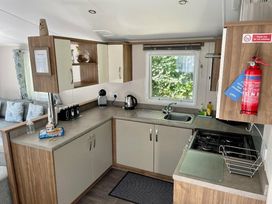 Kiln Park Holiday Park - Holiday Accommodation 9279 - South Wales - 1189234 - thumbnail photo 6