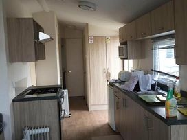 Primrose Valley Holiday Park - Holiday Accommodation 930 - North Yorkshire (incl. Whitby) - 1189237 - thumbnail photo 4