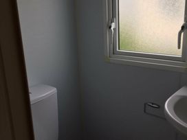 Primrose Valley Holiday Park - Holiday Accommodation 930 - North Yorkshire (incl. Whitby) - 1189237 - thumbnail photo 11