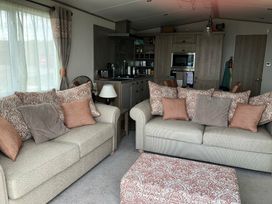 Reighton Sands Holiday Park - Holiday Accommodation 9333 - North Yorkshire (incl. Whitby) - 1189240 - thumbnail photo 5