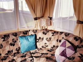 Coral Beach - Holiday Accommodation 9357 - Lincolnshire - 1189244 - thumbnail photo 2