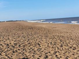 Coral Beach - Holiday Accommodation 9357 - Lincolnshire - 1189244 - thumbnail photo 18
