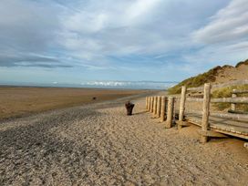 Presthaven Beach Resort - Holiday Accommodation 9447 - North Wales - 1189250 - thumbnail photo 14