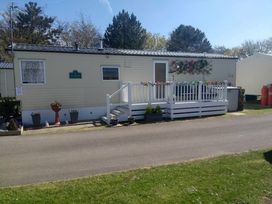 Lido Beach Holiday Park - Holiday Accommodation 9450 - North Wales - 1189251 - thumbnail photo 1
