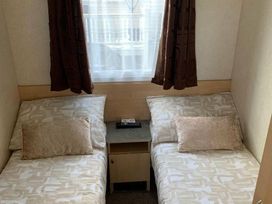 Happy Days Holiday Homes - Holiday Accommodation 9458 - Lincolnshire - 1189252 - thumbnail photo 10