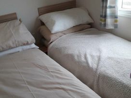 Unity Holiday Resort - Holiday Accommodation 9480 - Somerset & Wiltshire - 1189255 - thumbnail photo 2