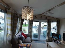 Ty Mawr Holiday Park - Holiday Accommodation 9533 - North Wales - 1189258 - thumbnail photo 14
