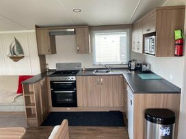 Cleethorpes Beach Holiday Park - Holiday Accommodation 9541 - Lincolnshire - 1189259 - thumbnail photo 8