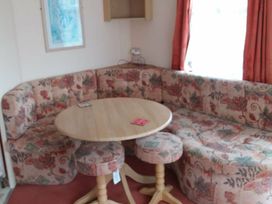 Coastfield Holiday Village - Holiday Accommodation 9638 - Lincolnshire - 1189268 - thumbnail photo 3