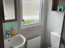 Flamingo Land Holiday Park - Holiday Accommodation 9653 - North Yorkshire (incl. Whitby) - 1189270 - thumbnail photo 7