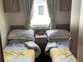 Flamingo Land Holiday Park - Holiday Accommodation 9653 - North Yorkshire (incl. Whitby) - 1189270 - thumbnail photo 8