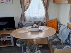 Happy Days Holiday Homes - Holiday Accommodation 9687 - Lincolnshire - 1189274 - thumbnail photo 5