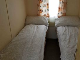 Happy Days Holiday Homes - Holiday Accommodation 9687 - Lincolnshire - 1189274 - thumbnail photo 14