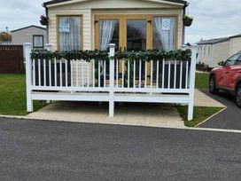 Marton Mere Holiday Village - Holiday Accommodation 9695 - Lake District - 1189276 - thumbnail photo 1