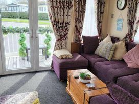 Marton Mere Holiday Village - Holiday Accommodation 9695 - Lake District - 1189276 - thumbnail photo 5