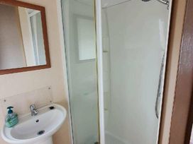 Marton Mere Holiday Village - Holiday Accommodation 9695 - Lake District - 1189276 - thumbnail photo 13
