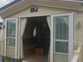 Primrose Valley Holiday Park - Holiday Accommodation 9708 - North Yorkshire (incl. Whitby) - 1189278 - thumbnail photo 8