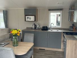 Barmouth Bay Holiday Village - Holiday Accommodation 9740 - Mid Wales - 1189281 - thumbnail photo 4