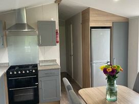 Barmouth Bay Holiday Village - Holiday Accommodation 9740 - Mid Wales - 1189281 - thumbnail photo 5