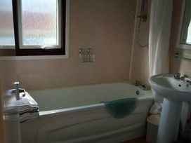 Penlan Holiday Park - Holiday Accommodation 9745 - South Wales - 1189282 - thumbnail photo 6