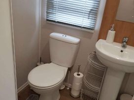 Ty Mawr Holiday Park - Holiday Accommodation 9766 - North Wales - 1189283 - thumbnail photo 11