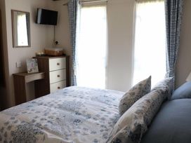 Hoburne Naish - Holiday Accommodation 9778 - Hampshire - 1189284 - thumbnail photo 5