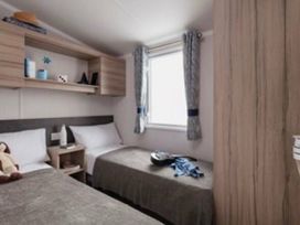 Trecco Bay - Holiday Accommodation 9797 - Somerset & Wiltshire - 1189287 - thumbnail photo 5