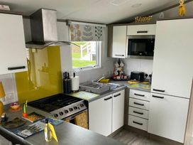 Primrose Valley Holiday Park - Holiday Accommodation 9833 - North Yorkshire (incl. Whitby) - 1189290 - thumbnail photo 5