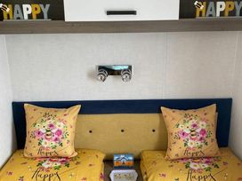 Primrose Valley Holiday Park - Holiday Accommodation 9833 - North Yorkshire (incl. Whitby) - 1189290 - thumbnail photo 11