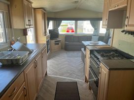 Golden Palm Resort - Holiday Accommodation 9838 - Lincolnshire - 1189292 - thumbnail photo 7