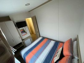 Spring Willows Leisure Park - Holiday Accommodation 9848 - North Yorkshire (incl. Whitby) - 1189293 - thumbnail photo 7