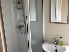 Spring Willows Leisure Park - Holiday Accommodation 9848 - North Yorkshire (incl. Whitby) - 1189293 - thumbnail photo 10