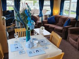 Coastfield Holiday Village - Holiday Accommodation 9869 - Lincolnshire - 1189295 - thumbnail photo 3