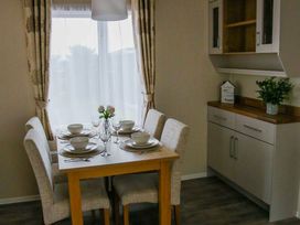 Hoburne Naish - Holiday Accommodation 9884 - Hampshire - 1189299 - thumbnail photo 4