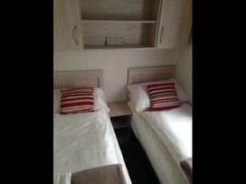 Little Argham (private land) - Holiday Accommodation 990 - North Yorkshire (incl. Whitby) - 1189301 - thumbnail photo 8
